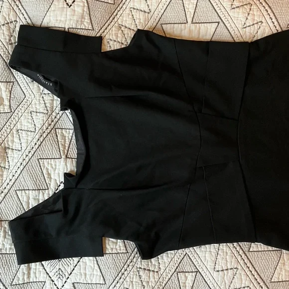 Black Hālo cocktail dress. Size: 6. - Picture 5 of 5